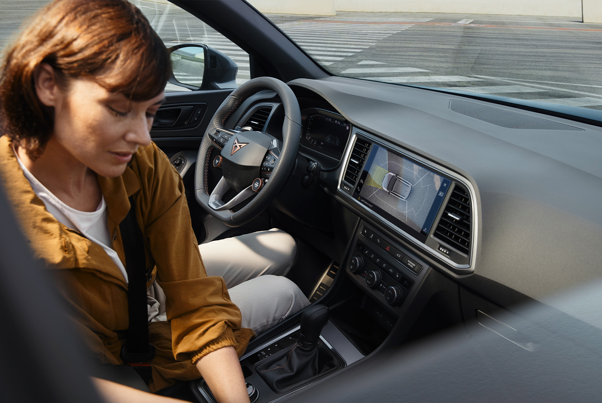 Interior view of the CUPRA Ateca highlighting the driver-focused technology, with a cabin designed specifically to meet the needs of the driver.